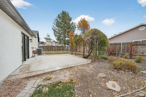 Tiny photo for 1610 N 1125 W, Lehi, UT 84043 (MLS # 2123113)