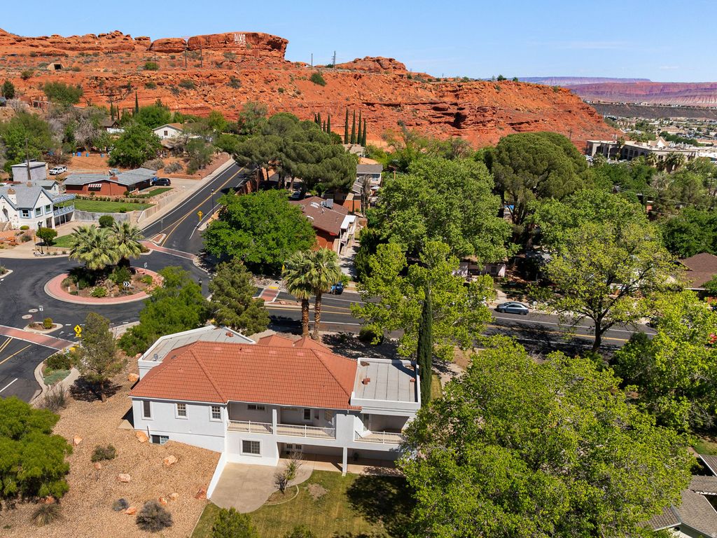 Photo of 389 N MAIN ST, Saint George, UT 84770 (MLS # 2151598)