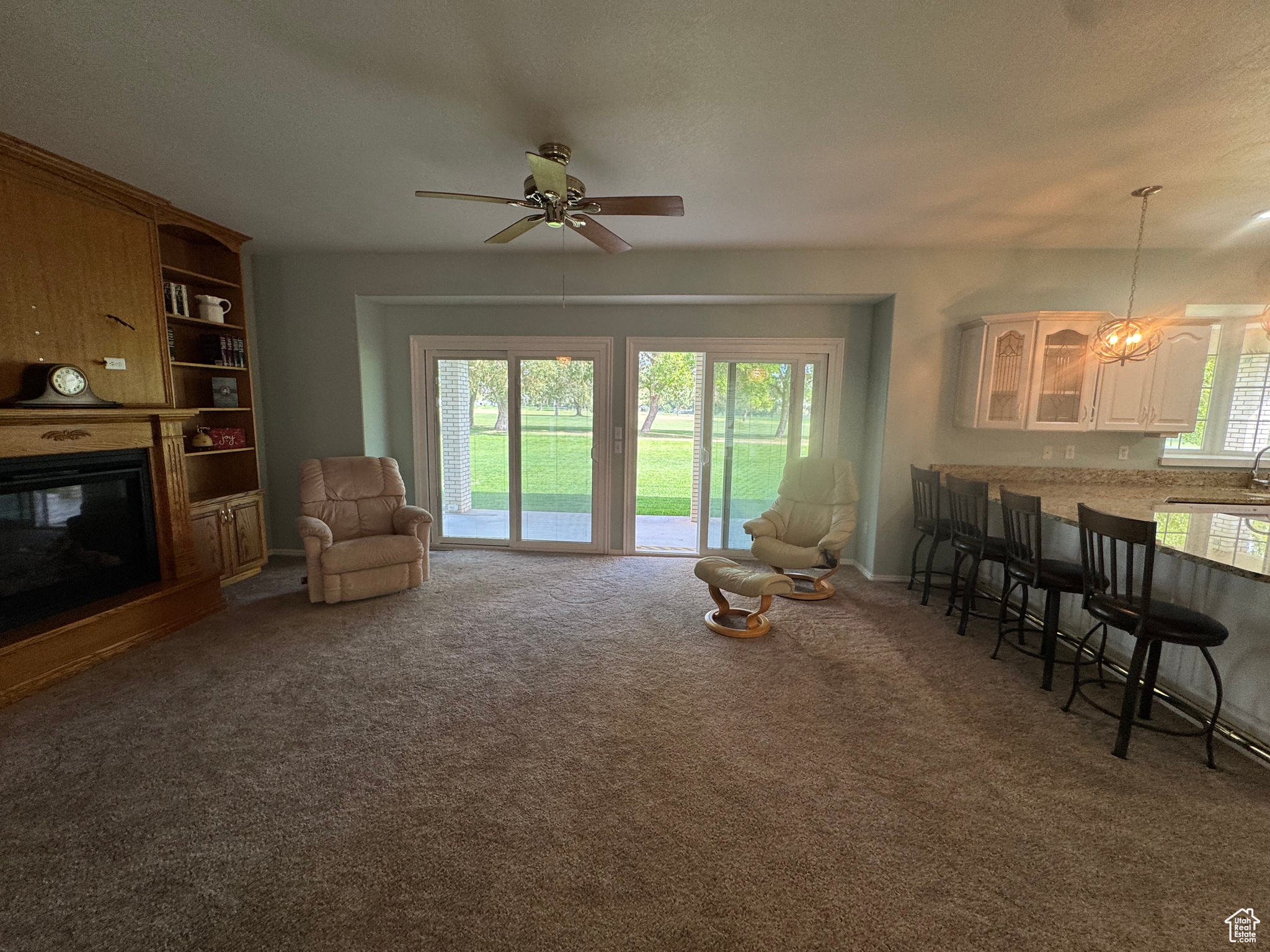 COUNTRY CLUB ESTATES - Residential