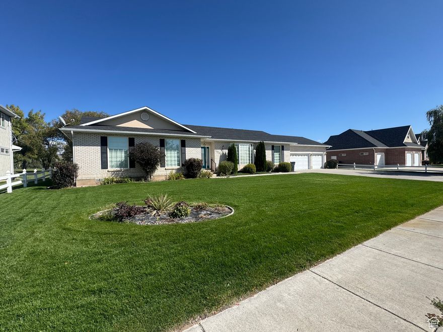 Welcome to your dream home!  This immaculate 4-bedroom, 2-bathroom single-level brick home offers luxury and comfort with breathtaking golf course views  Nestled in a prime location, this home combines elegant design with functional living spaces, perfect for both relaxation and  entertaining.  Enter the home into a formal entry, leading to a spacious family room bathed in natural light.  The gourmet kitchen is a chef's delights, featuring granite countertops, double ovens, and a convenient pull-out baking self.  Adjacent, the formal dining room sets the stage for memorable gatherings.  Unwind on the expansive covered patio, where you can soak in serene golf course vistas. The property also includes a garden shed for extra storage. With this single-level layout, this home offers ease and accessibility without scarifying style.  Don't miss the opportunity to own a peace of paradise on the golf course.   Schedule your private tour today!