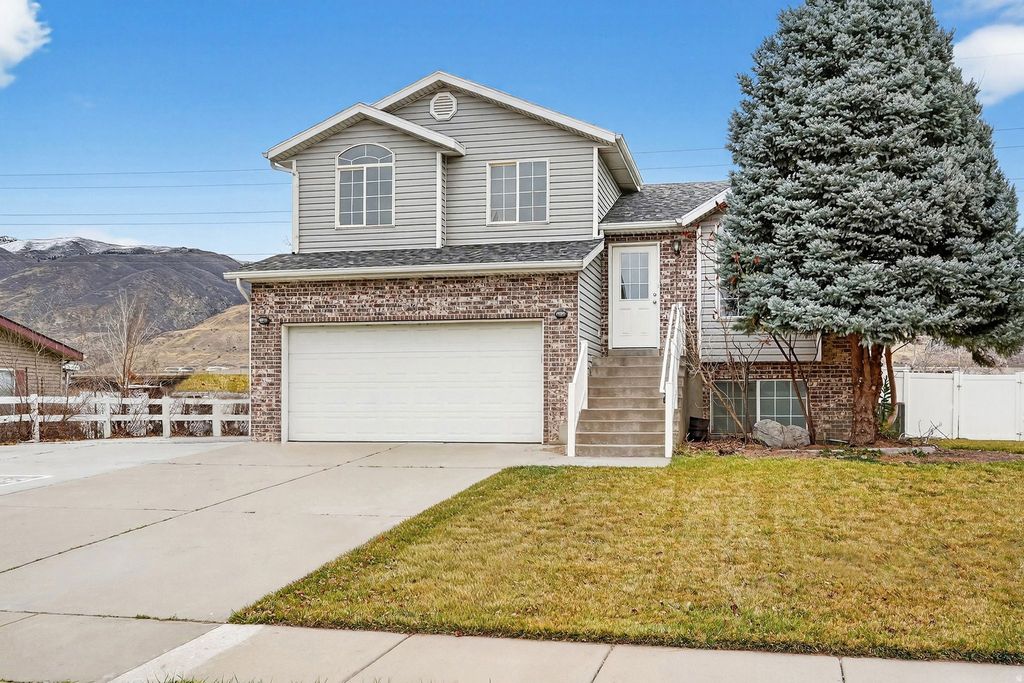 Photo of 1520 N 550 W, West Bountiful, UT 84087 (MLS # 2127293)
