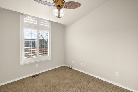 Tiny photo for 572 E 2250 N, North Ogden, UT 84414 (MLS # 2140834)