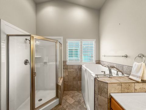 Tiny photo for 572 E 2250 N, North Ogden, UT 84414 (MLS # 2140834)