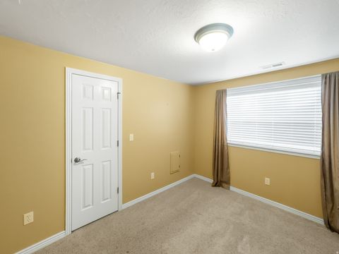 Tiny photo for 572 E 2250 N, North Ogden, UT 84414 (MLS # 2140834)