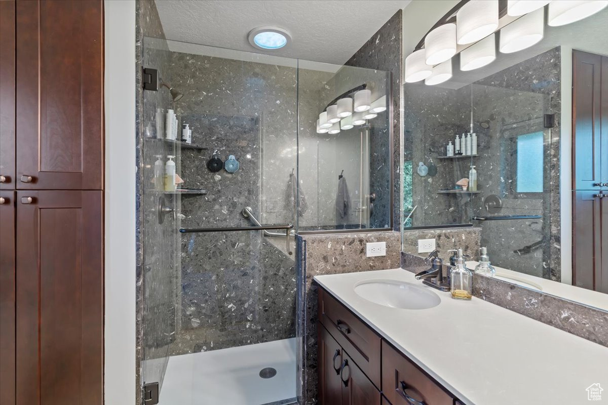 OAK FOREST - Residential