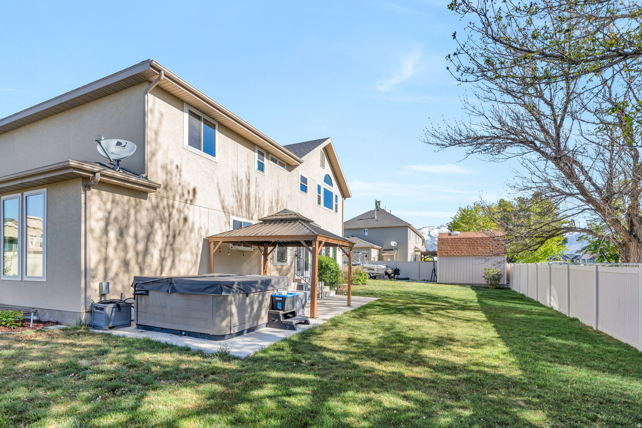 QUAIL HOLLOW - Residential