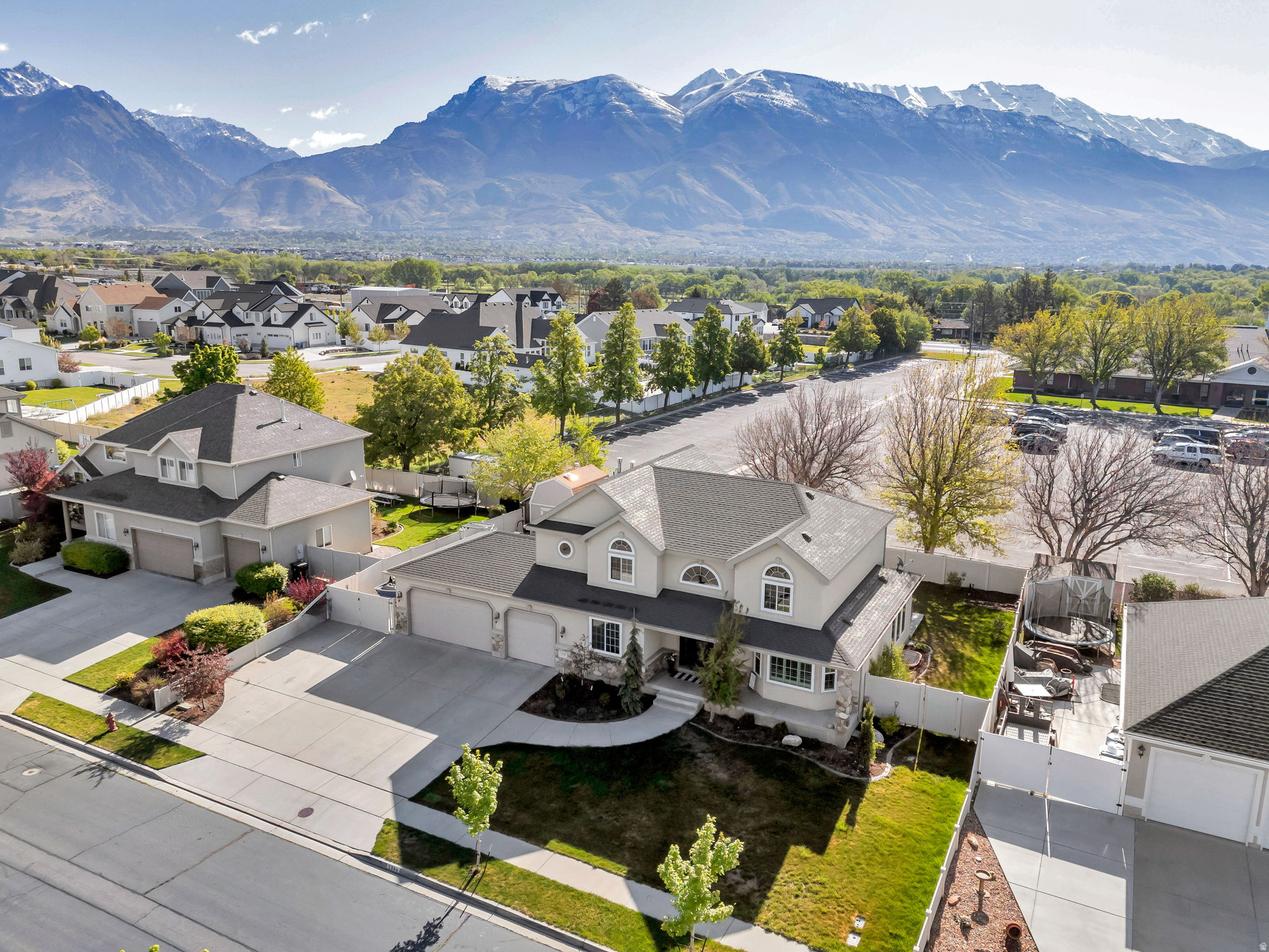QUAIL HOLLOW - Residential