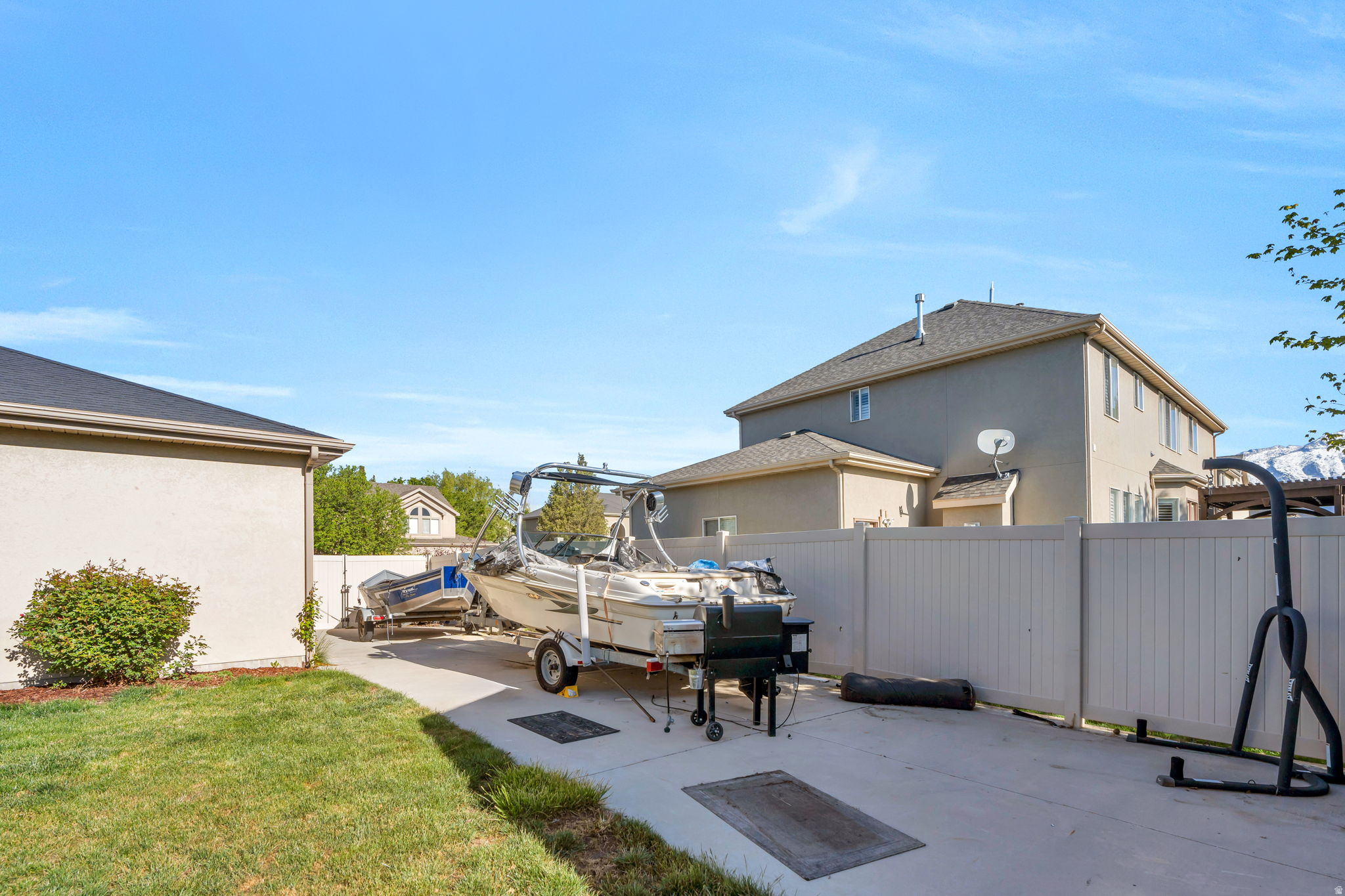 QUAIL HOLLOW - Residential