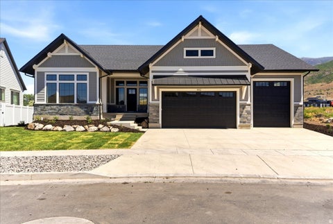 Photo of 442 W RANDYS CT S, Farmington, UT 84025 (MLS # 2163130)