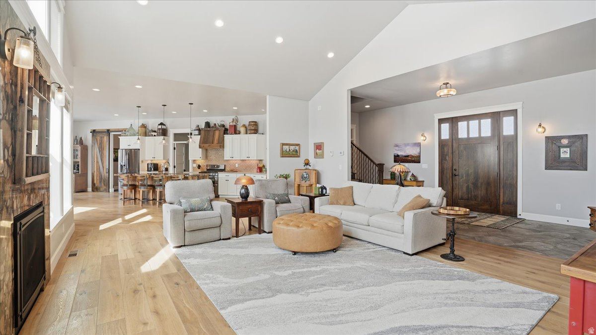 SUNFLOWER FARMS - Residential