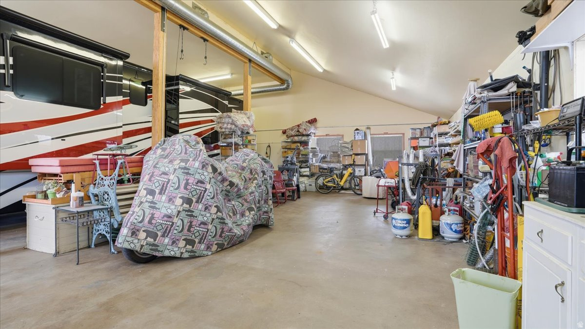 SUNFLOWER FARMS - Residential