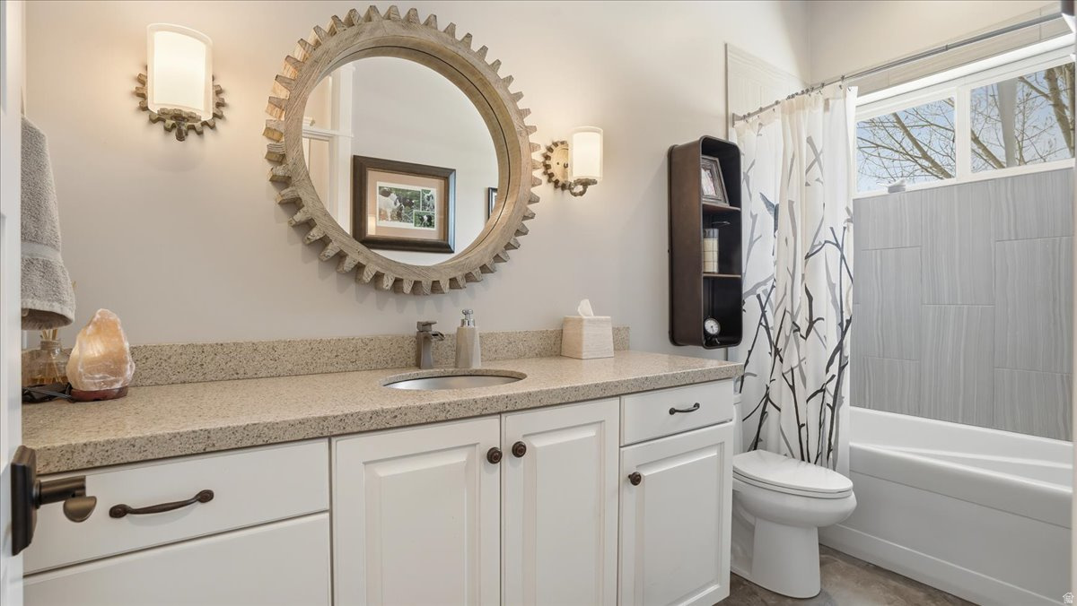 SUNFLOWER FARMS - Residential