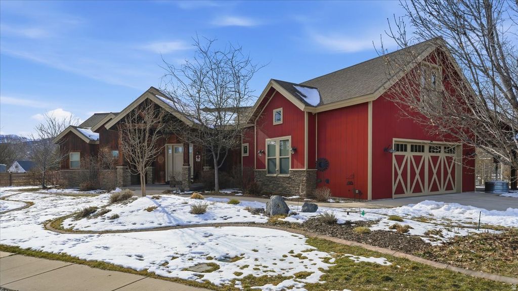 Photo of 715 SUNFLOWER LN, Midway, UT 84049 (MLS # 2139111)