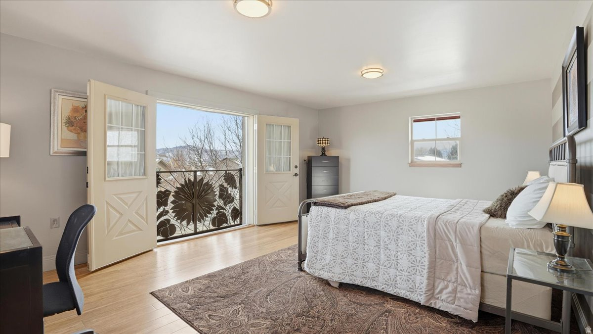 SUNFLOWER FARMS - Residential