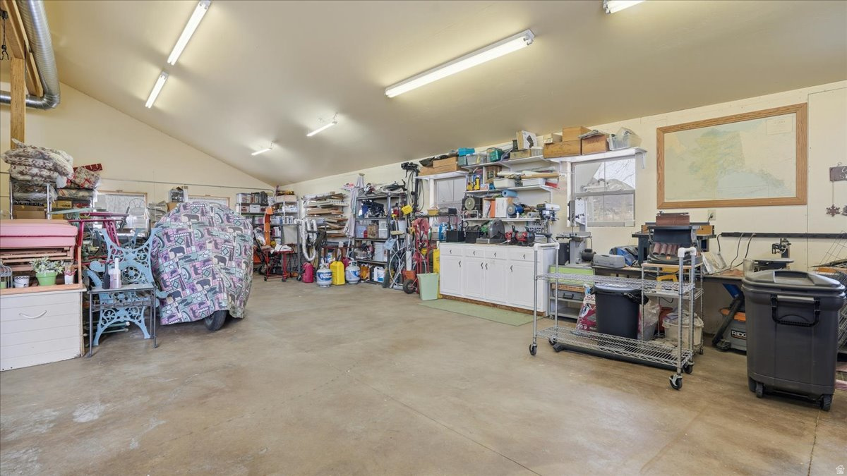 SUNFLOWER FARMS - Residential