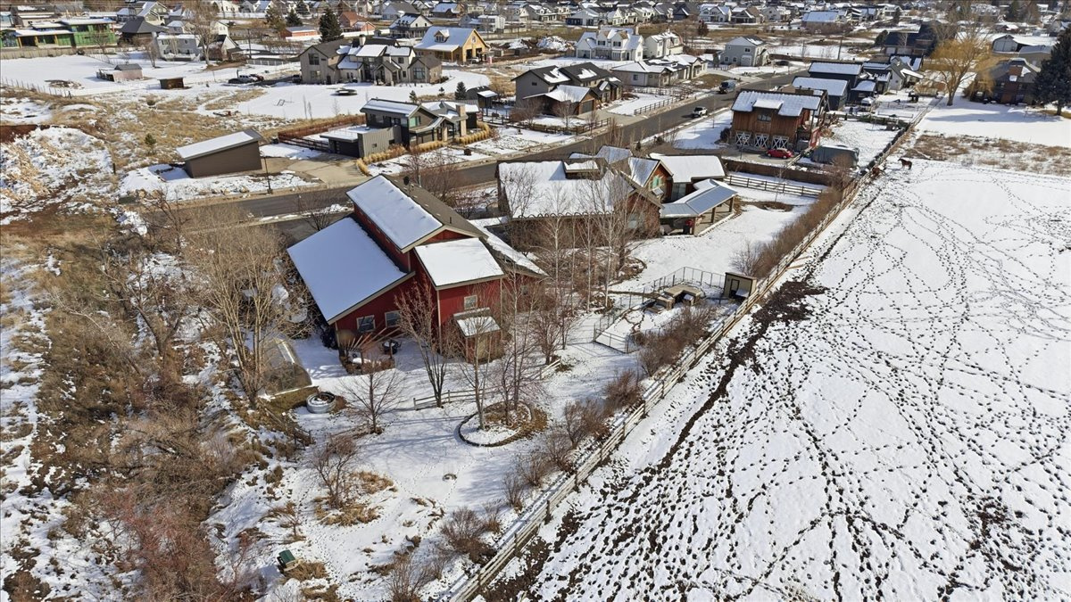 SUNFLOWER FARMS - Residential