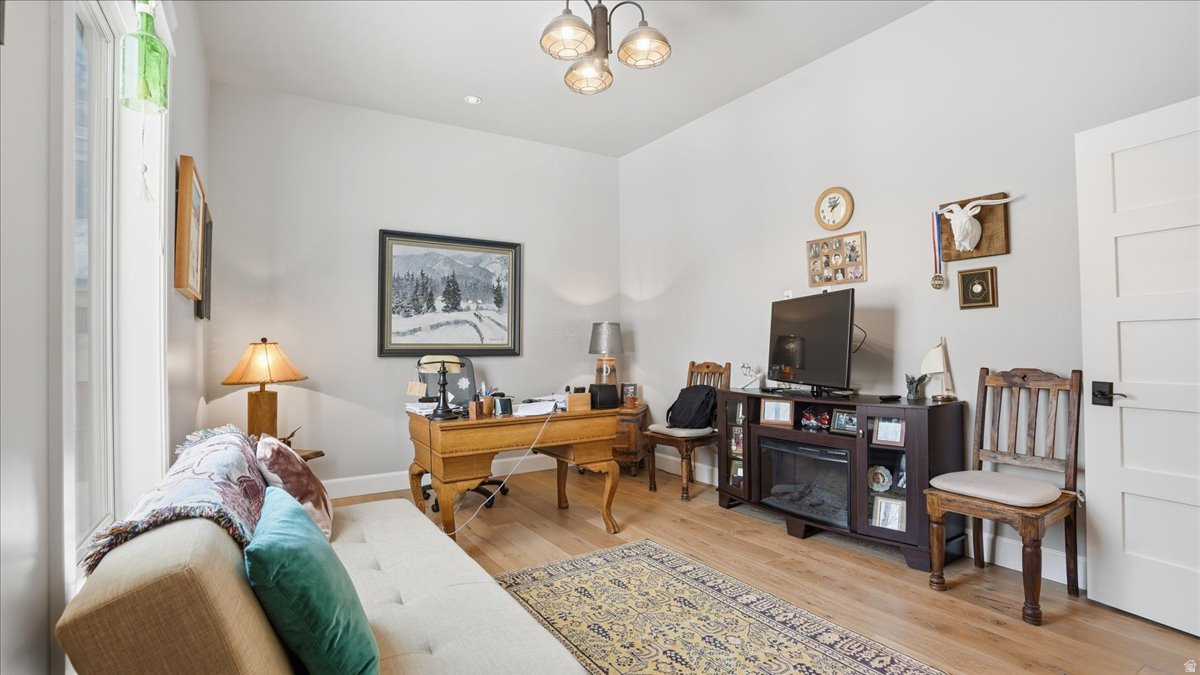 SUNFLOWER FARMS - Residential