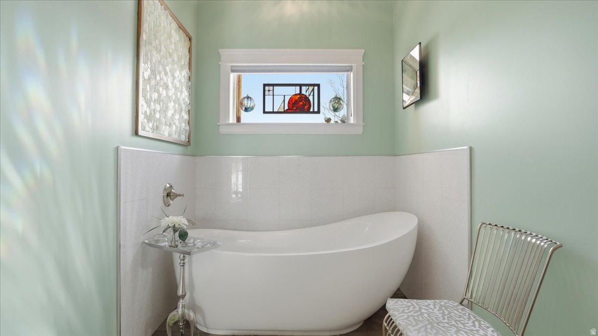 SUNFLOWER FARMS - Residential