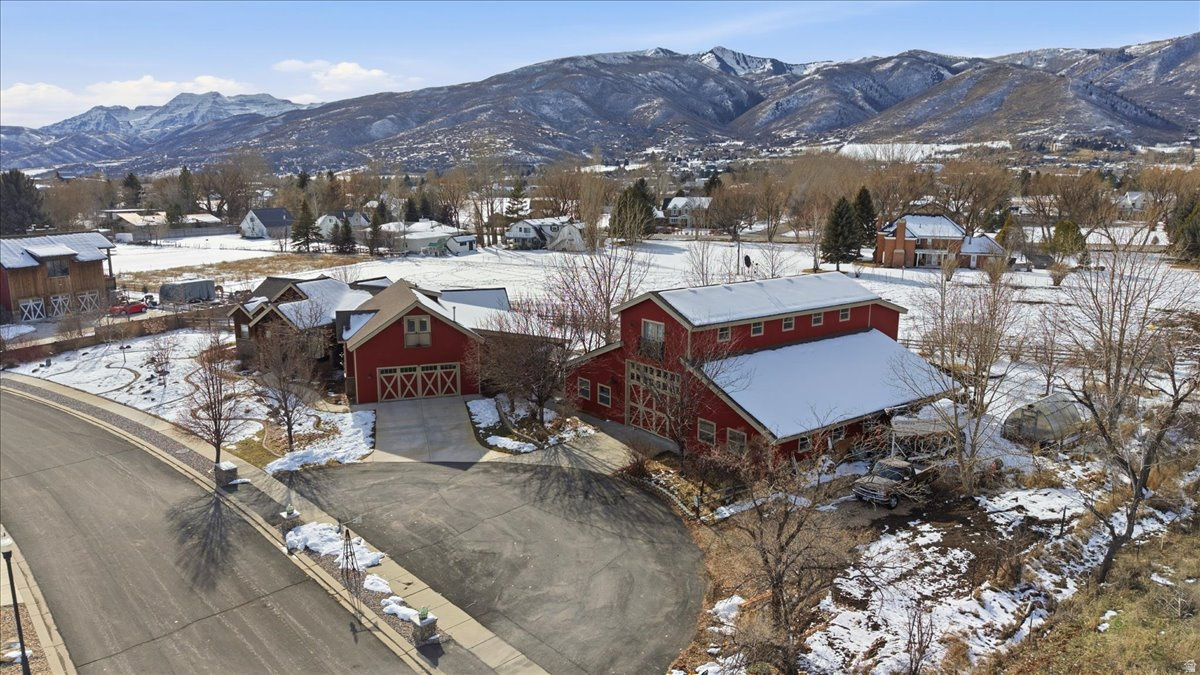 SUNFLOWER FARMS - Residential