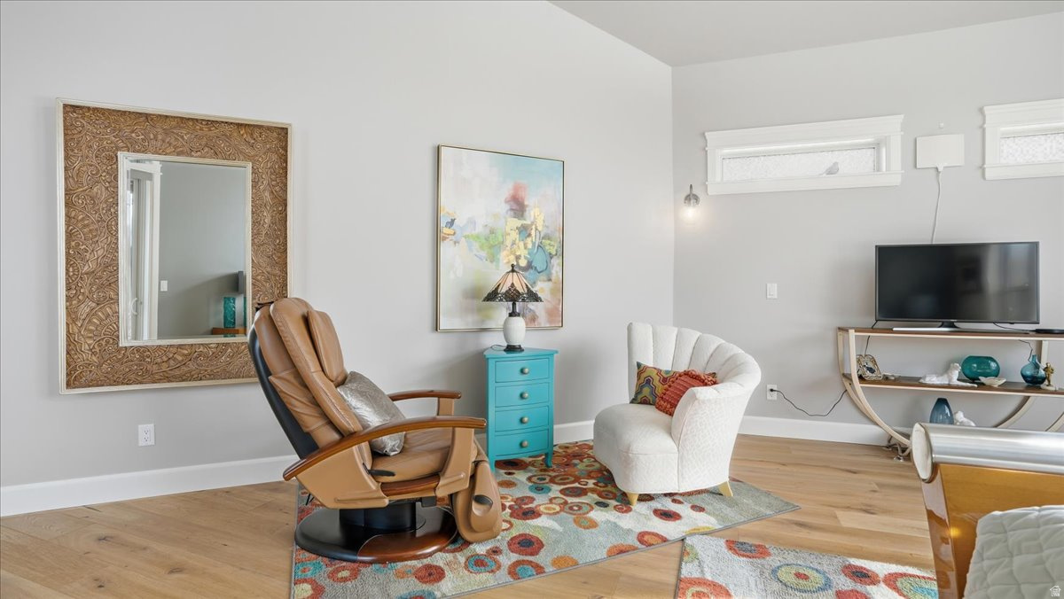 SUNFLOWER FARMS - Residential