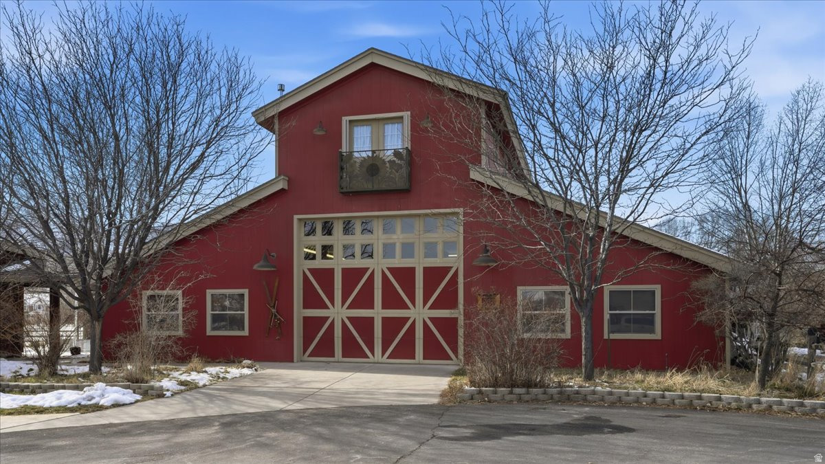 SUNFLOWER FARMS - Residential