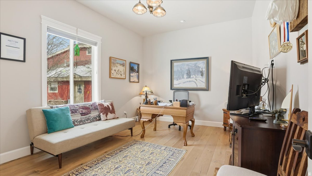 SUNFLOWER FARMS - Residential