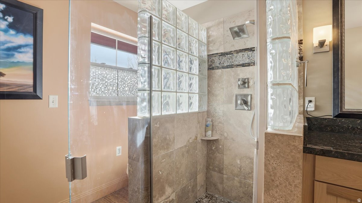 SUNFLOWER FARMS - Residential