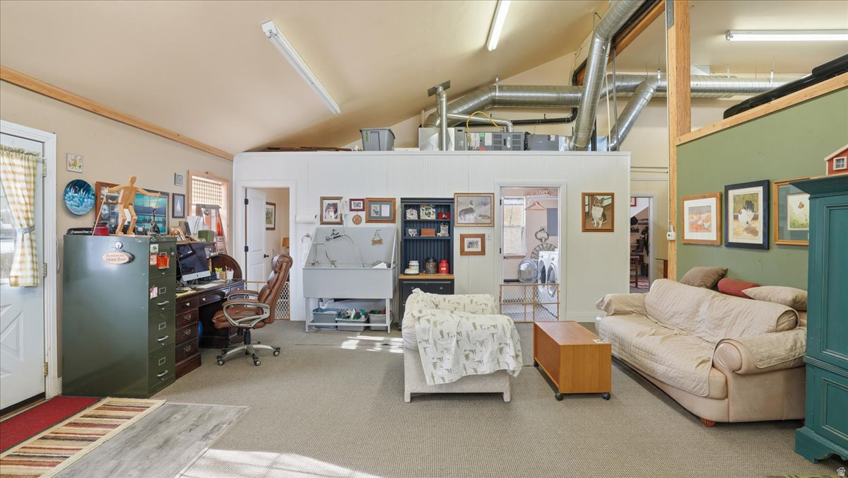 SUNFLOWER FARMS - Residential