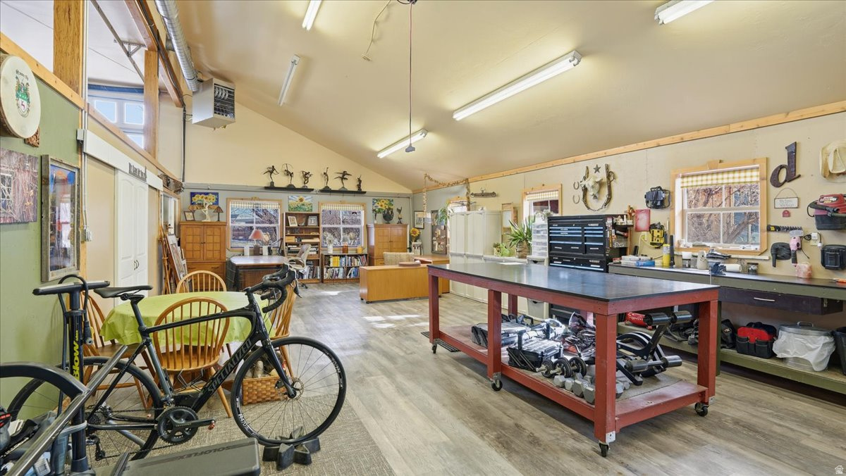 SUNFLOWER FARMS - Residential