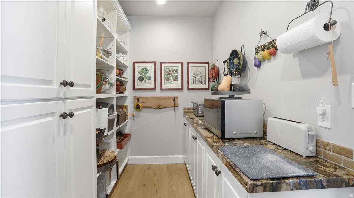 SUNFLOWER FARMS - Residential