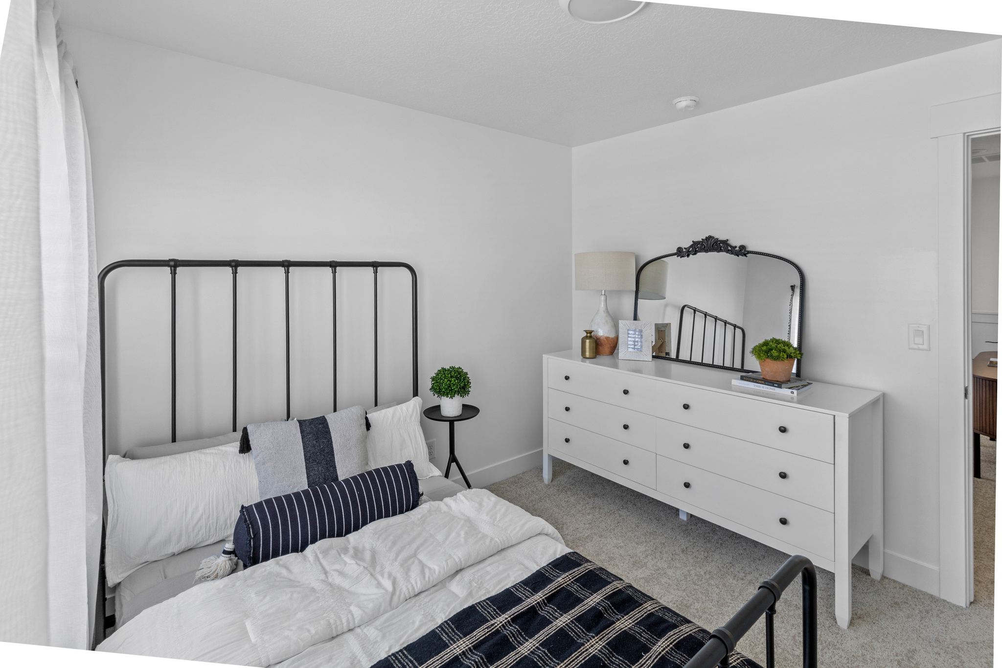 SUGAR CREEK TOWNHOMES - Residential