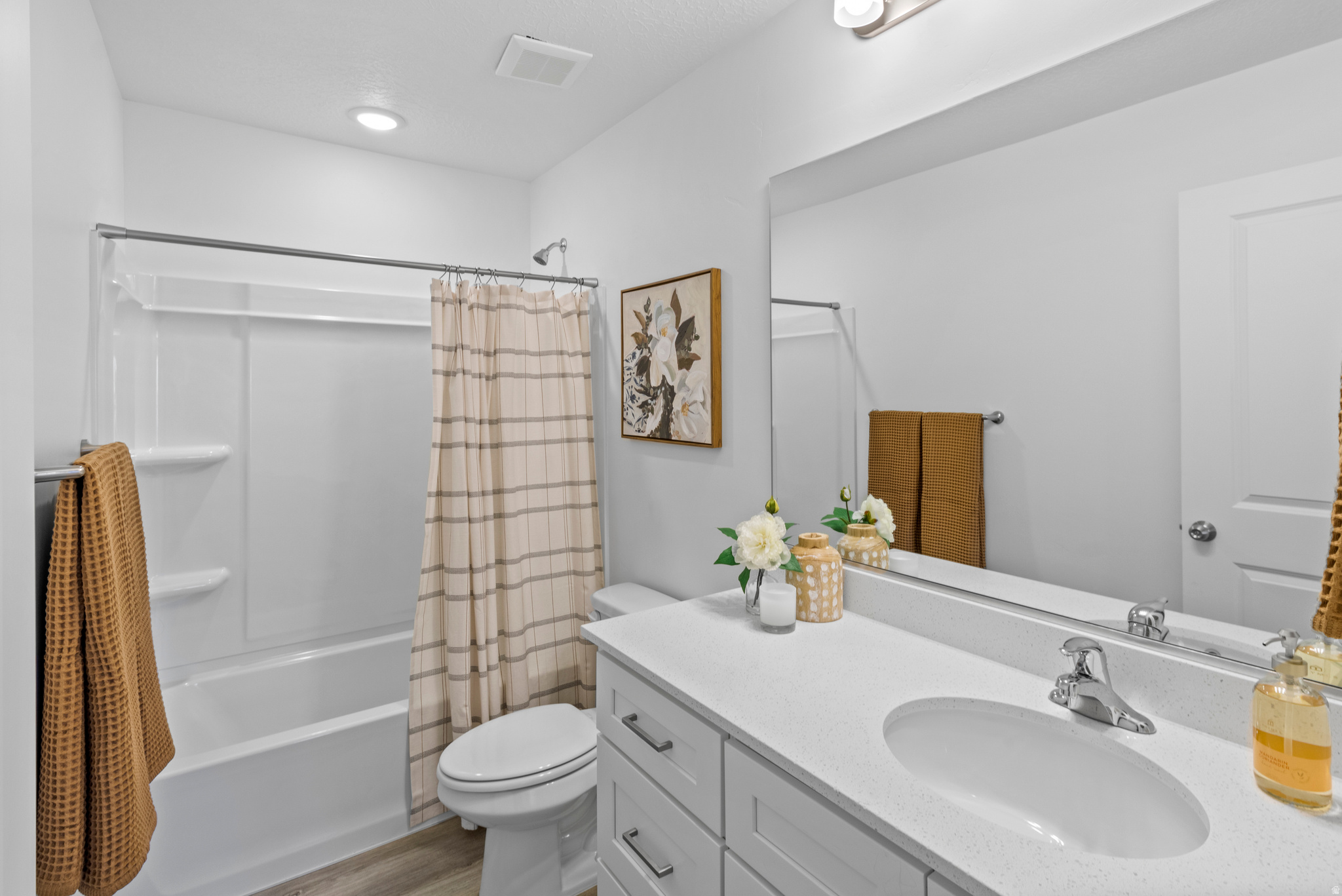 SUGAR CREEK TOWNHOMES - Residential