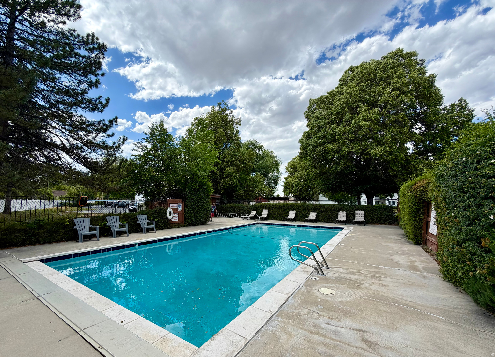 COVENTRY MANOR - Residential