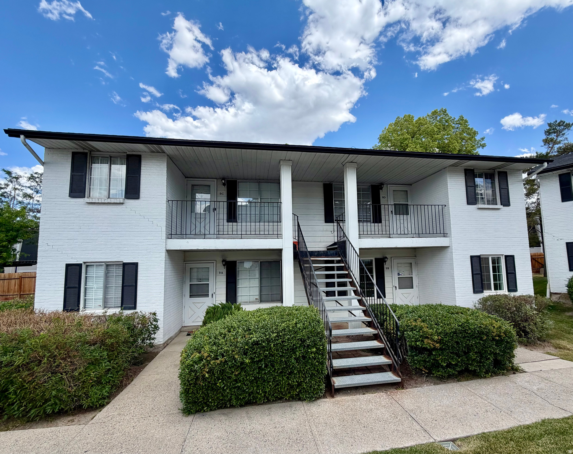 COVENTRY MANOR - Residential