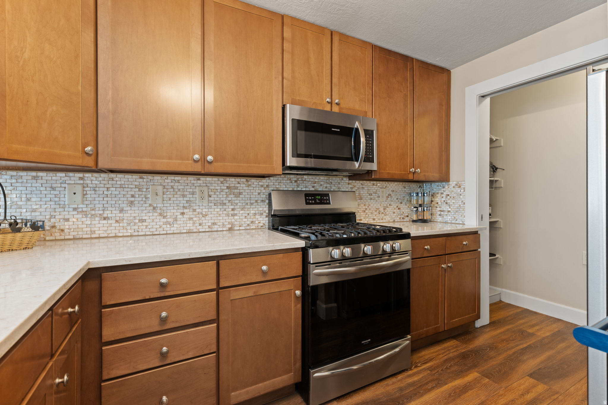 CRESTVIEW CONDOMINIUM - Residential
