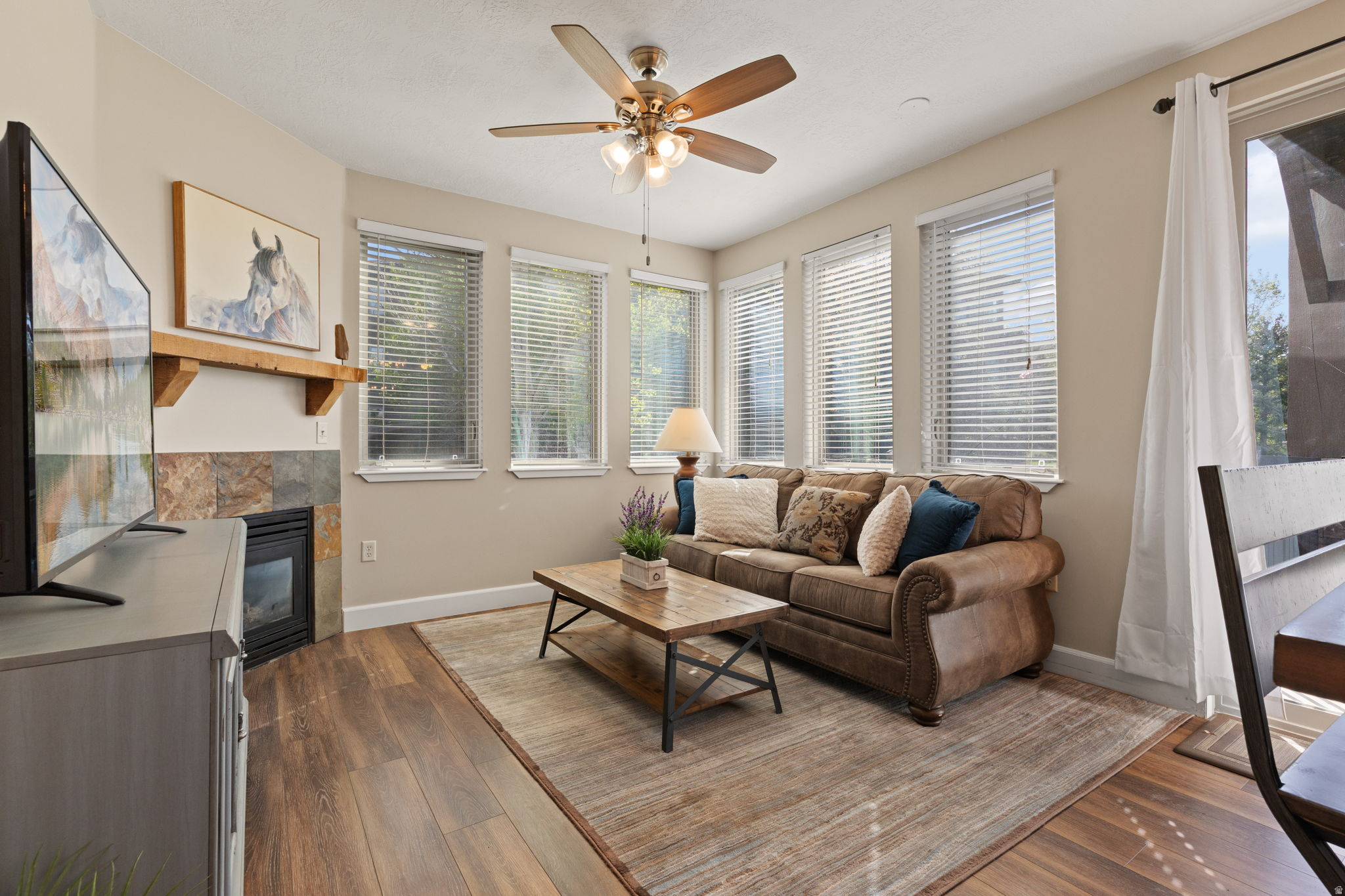 CRESTVIEW CONDOMINIUM - Residential