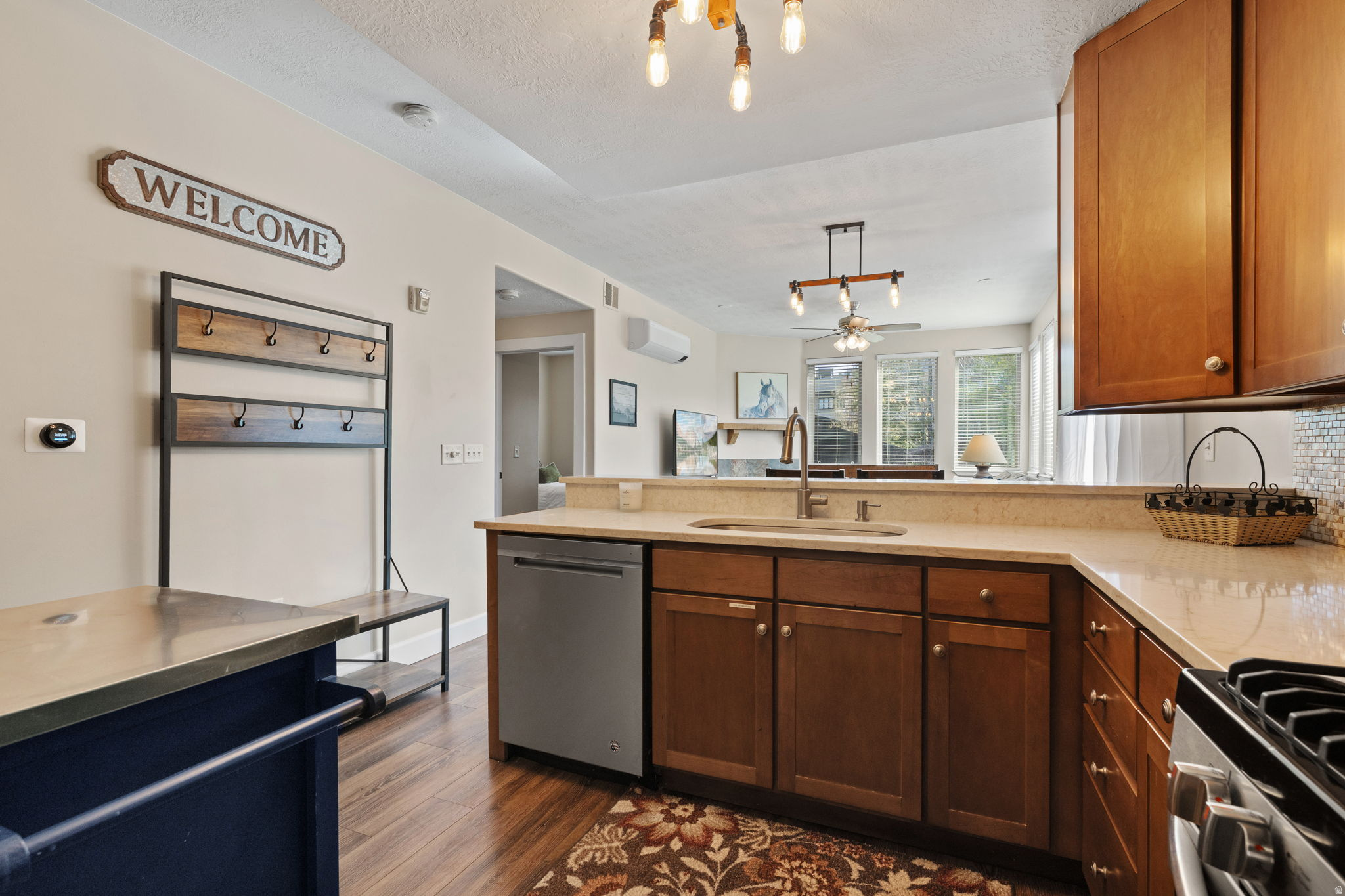 CRESTVIEW CONDOMINIUM - Residential