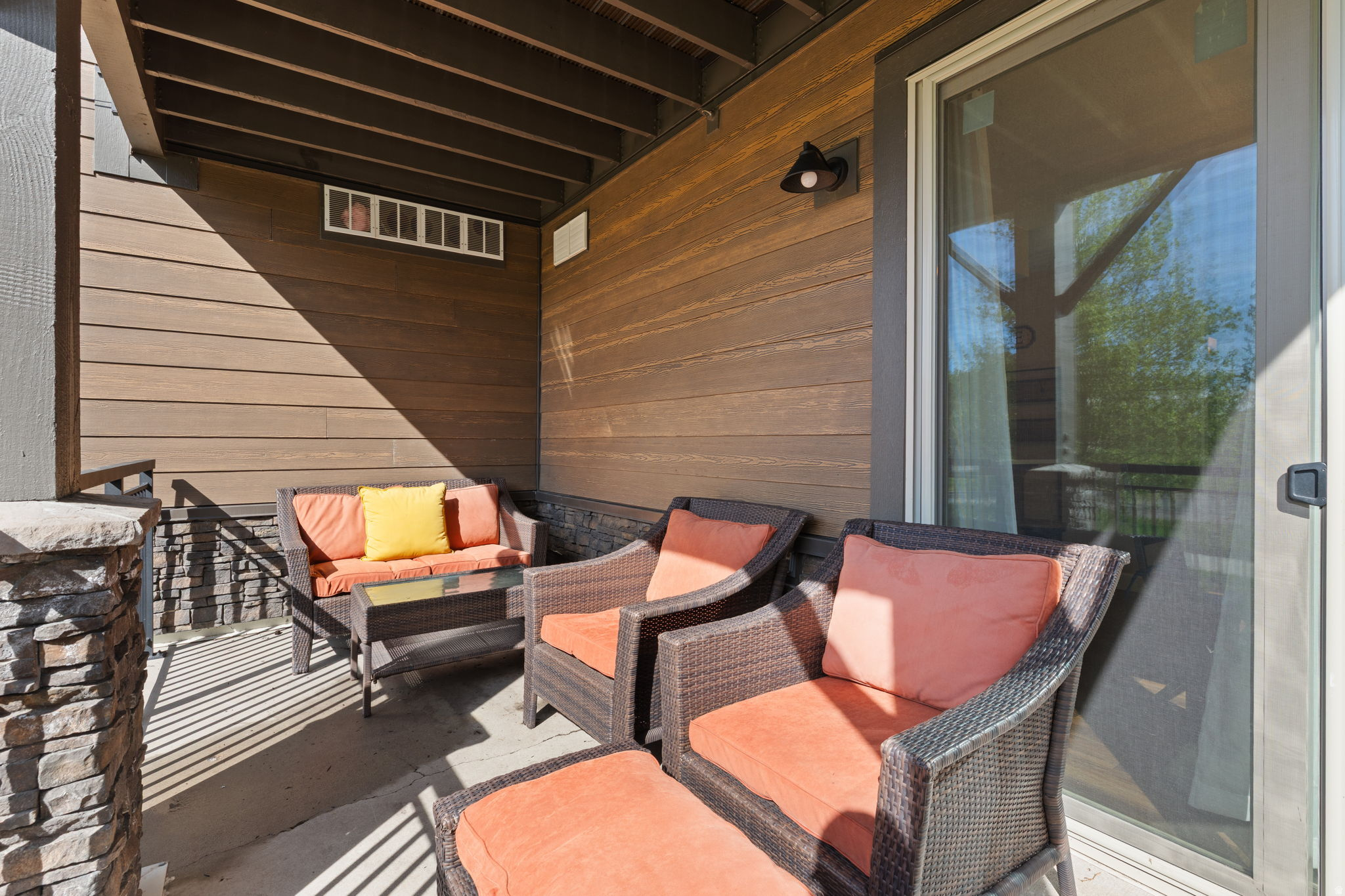CRESTVIEW CONDOMINIUM - Residential