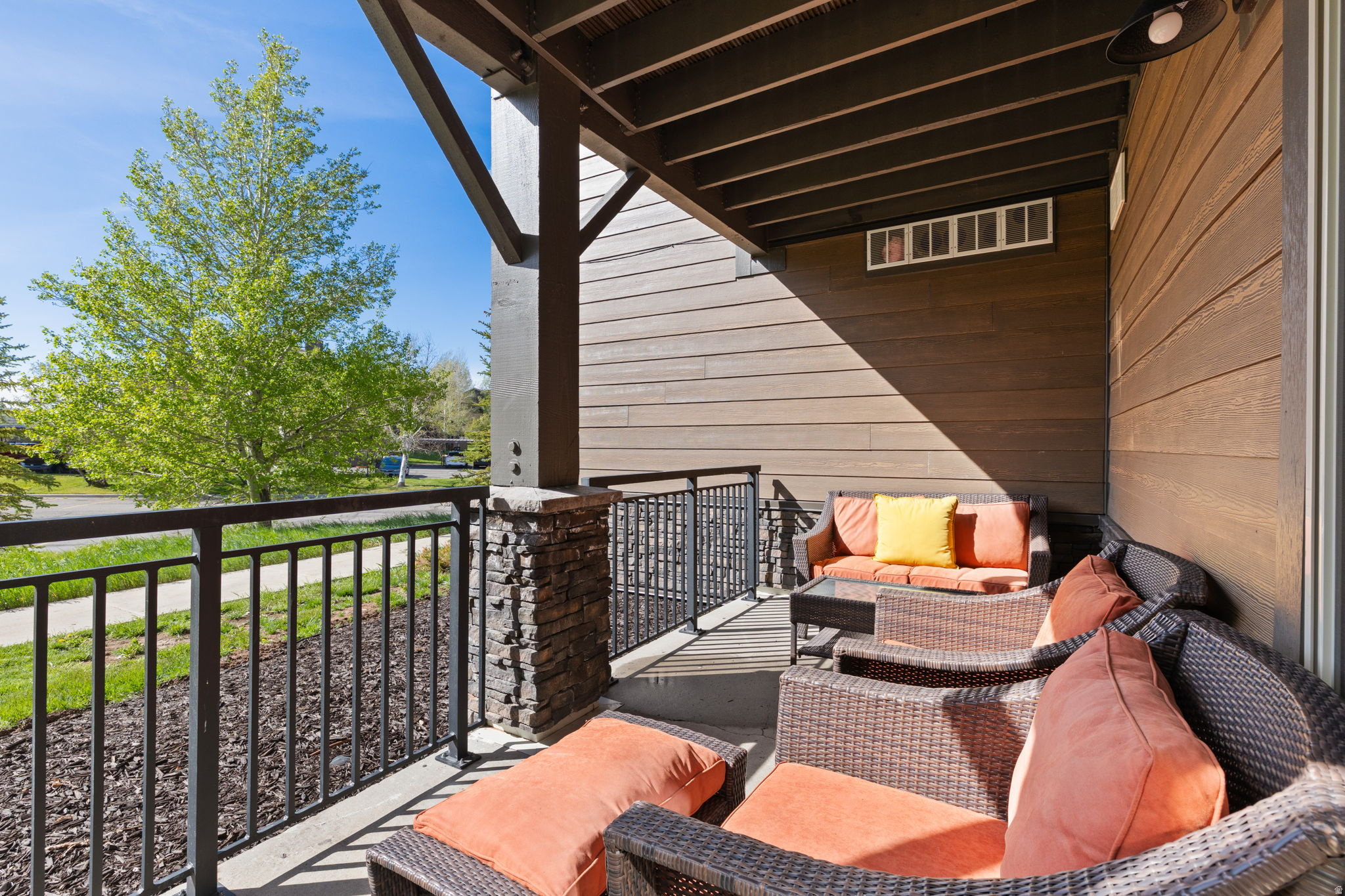 CRESTVIEW CONDOMINIUM - Residential