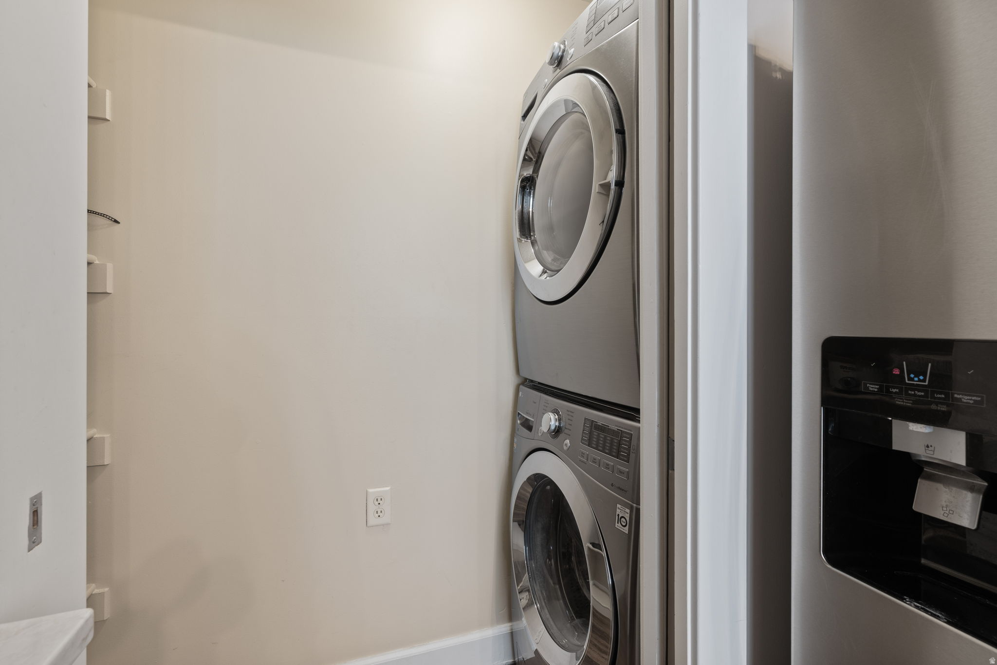 CRESTVIEW CONDOMINIUM - Residential