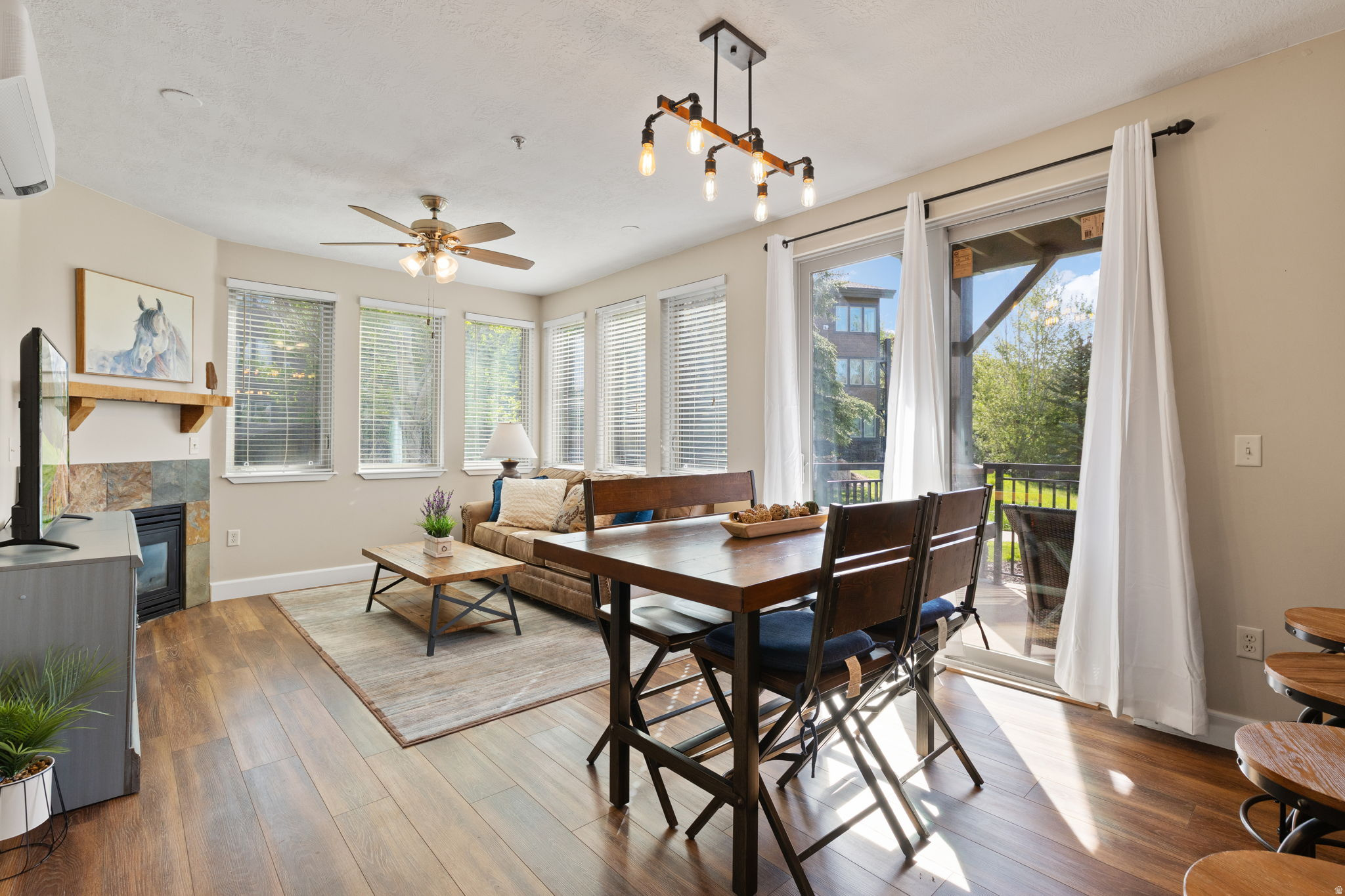CRESTVIEW CONDOMINIUM - Residential