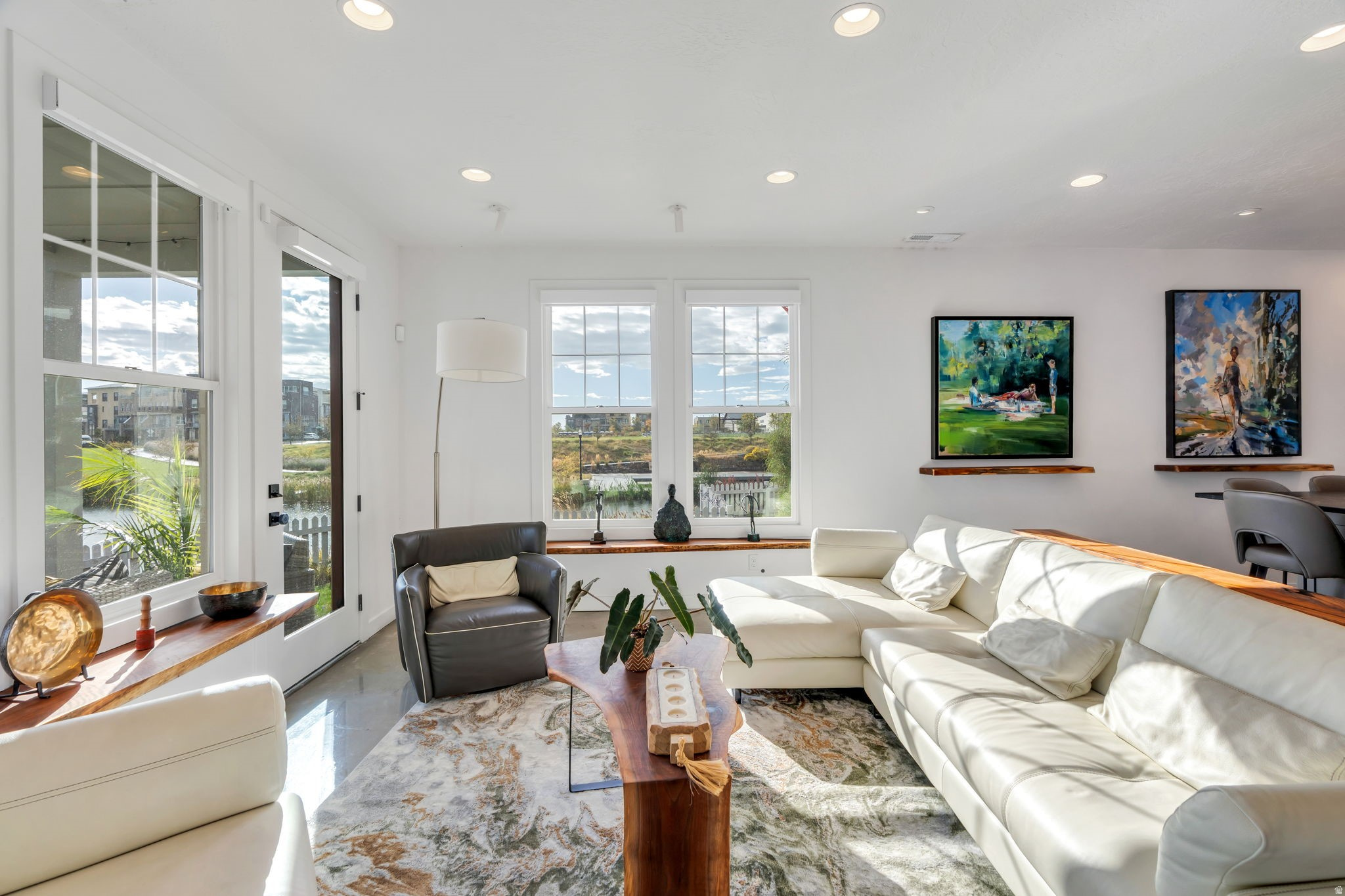 DAYBREAK - Residential