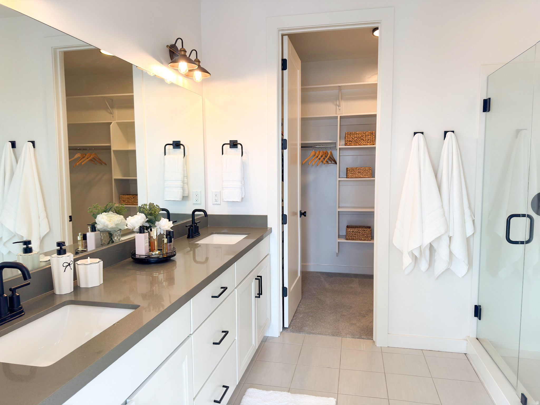 DAYBREAK - Residential