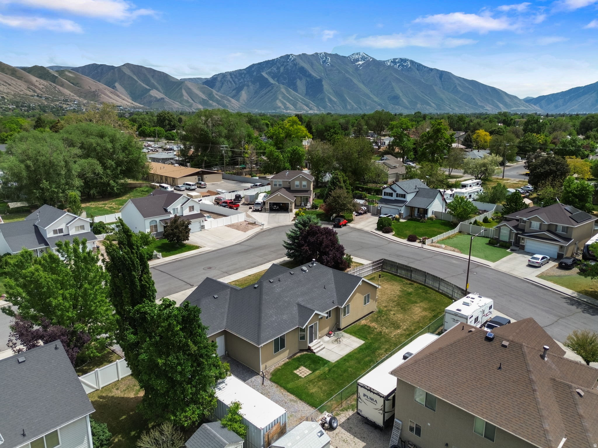 PARKMEADOW WEST - Residential