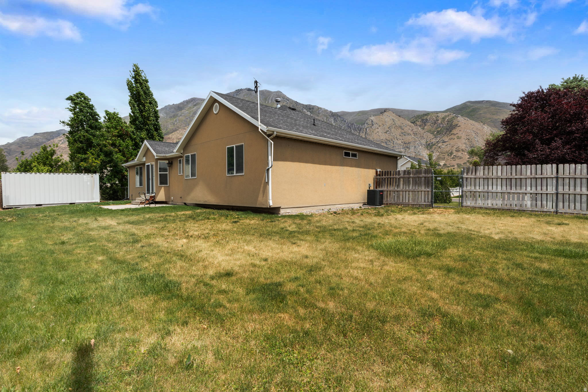 PARKMEADOW WEST - Residential