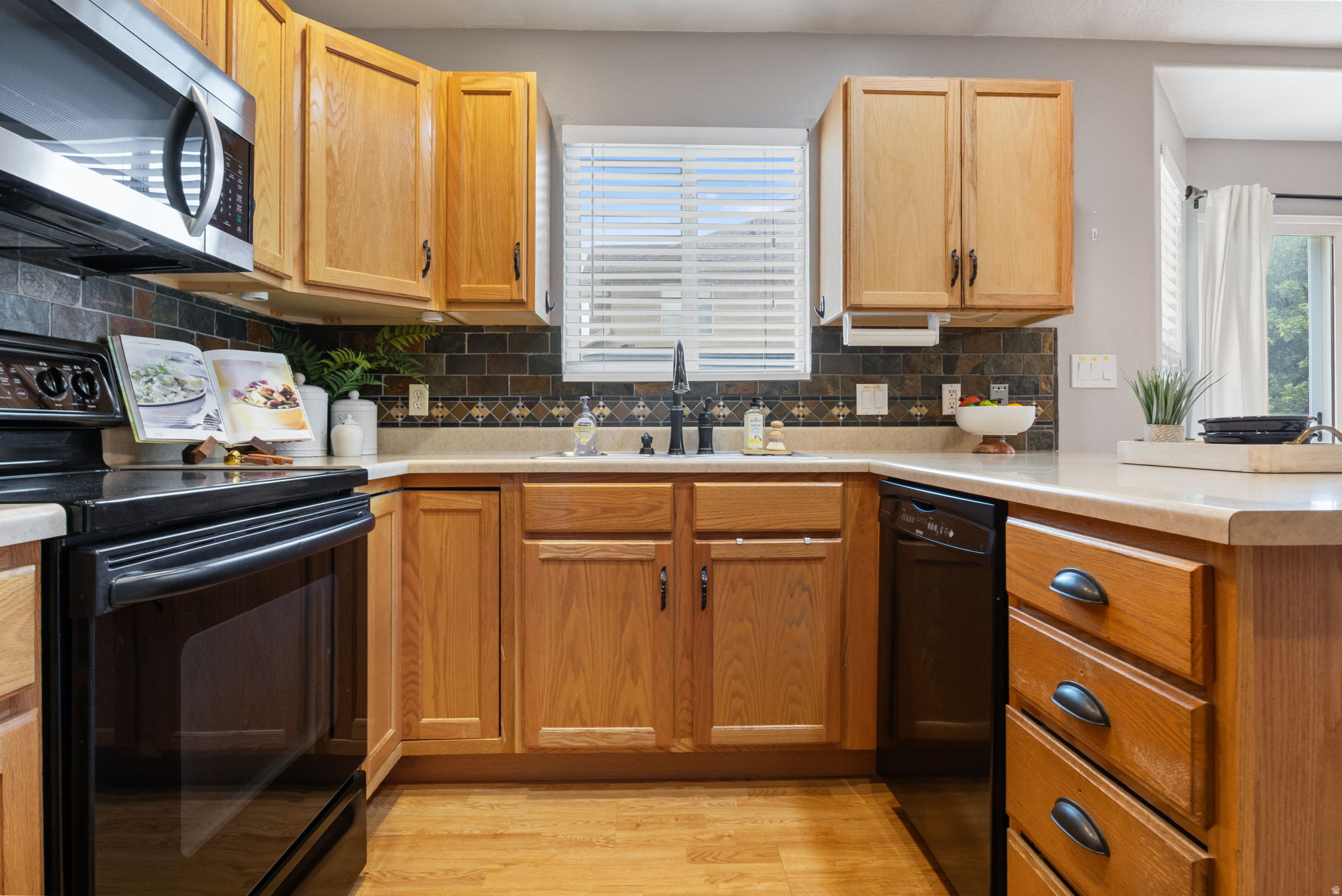 PARKMEADOW WEST - Residential