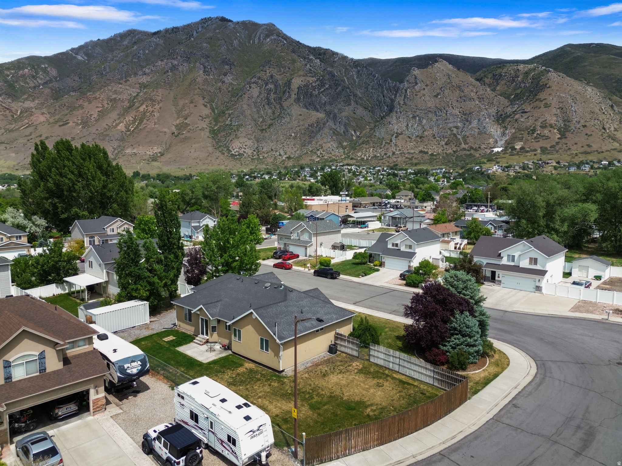 PARKMEADOW WEST - Residential