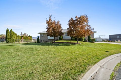 Tiny photo for 3910 COUNTRY COVE WAY, West Haven, UT 84401 (MLS # 2125631)