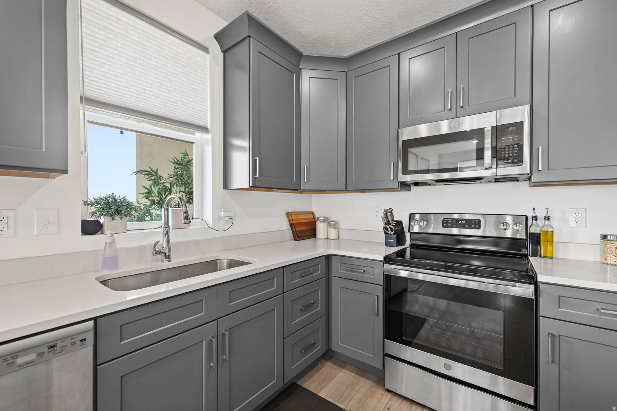 JORDAN HEIGHTS AT VIEW 78 PHASE 1 D - Residential