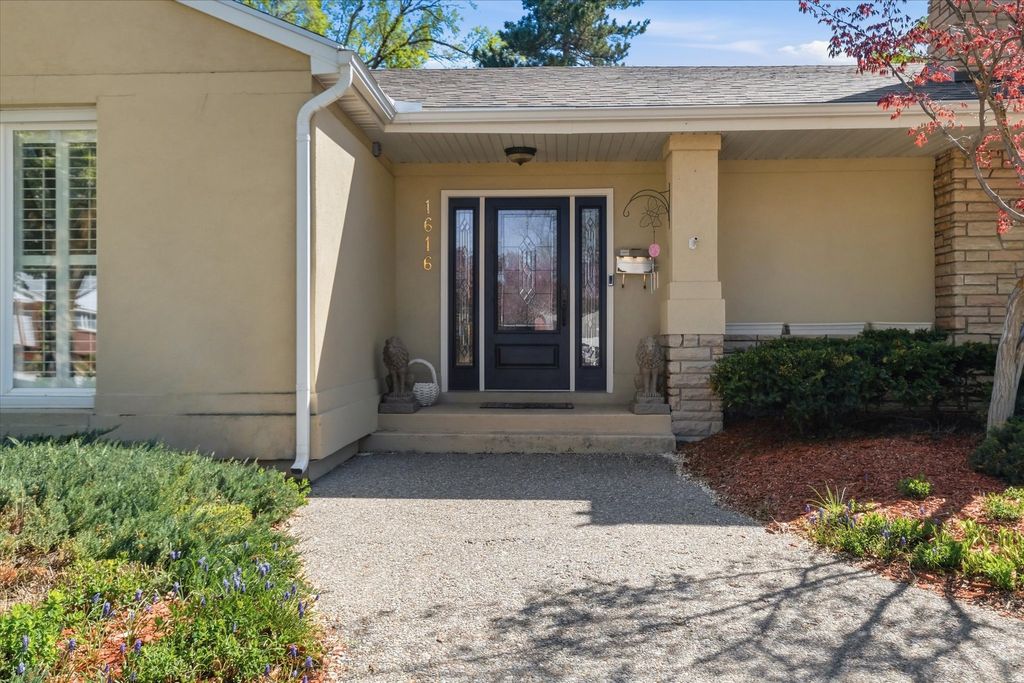 Photo of 1616 E SUNSET DR N, Logan, UT 84321 (MLS # 2149806)